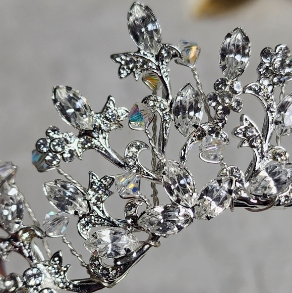 Davids Bridal Tiara NEW!